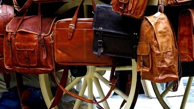 Magical Christmas Sale: Sling bags, totes more from your favourite brands await (Pexels) Magical Christmas Sale: Sling bags, totes more from your favourite brands await (Pexels)