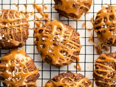 Caramel whiskey cookies