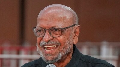 Veteran filmmaker Shyam Benegal, passed away days after turning 90, on December 23, 2024. He was known as the pioneer of parallel cinema in India. Veteran filmmaker Shyam Benegal, passed away days after turning 90, on December 23, 2024. He was known as the pioneer of parallel cinema in India.