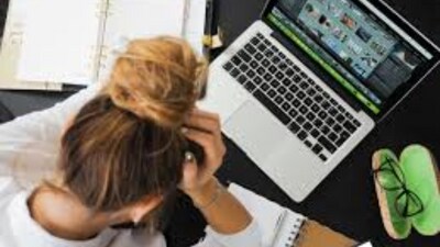 A Reddit user outlines a path to earning without a degree. (Pexel) A Reddit user outlines a path to earning without a degree. (Pexel)