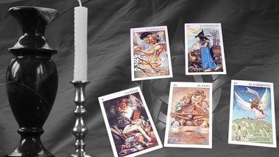 Read your daily Tarot horoscope for December 24, 2024.