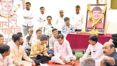 Sarpanch killing: Congress leaders, Jarange-Patil visit Beed; Pawar to participate in all-party silent march Sarpanch killing: Congress leaders, Jarange-Patil visit Beed; Pawar to participate in all-party silent march