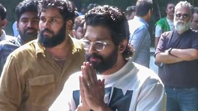Hyderabad, Dec 14 (ANI): Actor Allu Arjun greets during the press conference on being released from Chanchalguda Central Jail after the Telangana High Court granted him interim bail in connection with the tragic incident that occurred during the premiere of his latest film 'Pushpa 2: The Rule' at Sandhya Theatre on December 4, in Hyderabad on Saturday. (ANI Photo) (ANI)