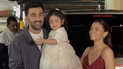 Raha Kapoor was all smiles with Alia Bhatt and Ranbir Kapoor at the Kapoors' annual Christmas brunch. Raha Kapoor was all smiles with Alia Bhatt and Ranbir Kapoor at the Kapoors' annual Christmas brunch.