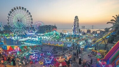 Mumbai, India - Dec. 29, 2018:Mahim fair lighted up on its second last day in Mumbai, India, on Saturday, December 29, 2018. (Photo by Hemanshi Kamani/ HT) (HT) Mumbai, India - Dec. 29, 2018:Mahim fair lighted up on its second last day in Mumbai, India, on Saturday, December 29, 2018. (Photo by Hemanshi Kamani/ HT) (HT)