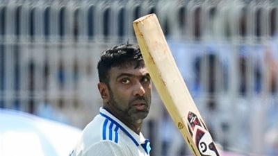 India's Ravichandran Ashwin returns to pavilion (PTI) India's Ravichandran Ashwin returns to pavilion (PTI)