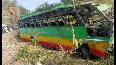 Tanda station house officer Gurinderjit Nagra said that the injured were admitted to hospitals in Tanda and Dasuya. (HT File)