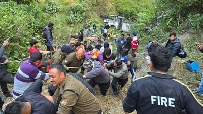 The bus was coming from Pithoragarh and headed to Haldwani via Bhimtal. (HT Photo)
