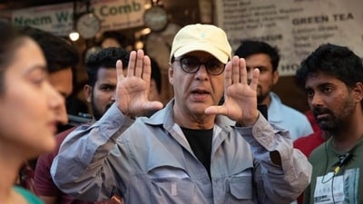 Vidhu Vinod Chopra is promoting his new film, Zero Se Restart. Vidhu Vinod Chopra is promoting his new film, Zero Se Restart.
