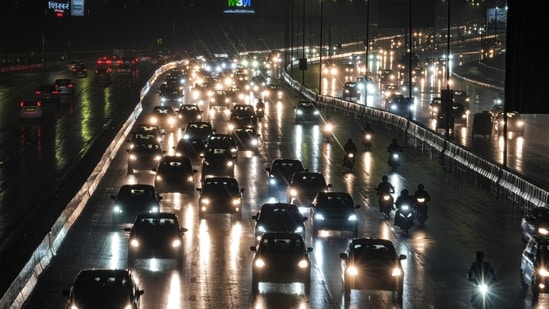 New Delhi: Commuters amid rain, in New Delhi, Tuesday, Dec. 24, 2024. (PTI)