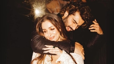 Malaika Arora reacts to Arjun Kapoor's 'I am single' remark. Malaika Arora reacts to Arjun Kapoor's 'I am single' remark.