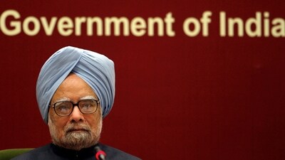FILE PHOTO: India's Prime Minister Manmohan Singh attends the Indian labour conference in New Delhi on November 23, 2010. (REUTERS)