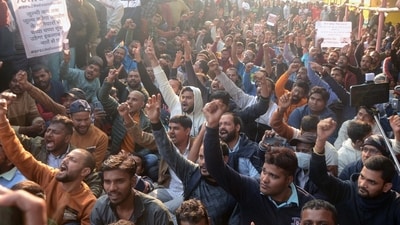 BPSC students protesting at Gardanibagh in Patna demanding BPSC prelims re-exam. (Santosh Kumar ) BPSC students protesting at Gardanibagh in Patna demanding BPSC prelims re-exam. (Santosh Kumar )