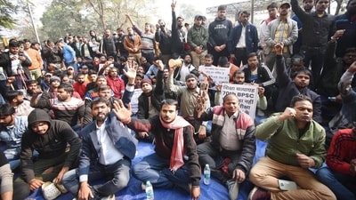  At Gardanibagh in Patna protestors demanding BPSC prelims re-exam. (Santosh Kumar ) At Gardanibagh in Patna protestors demanding BPSC prelims re-exam. (Santosh Kumar )