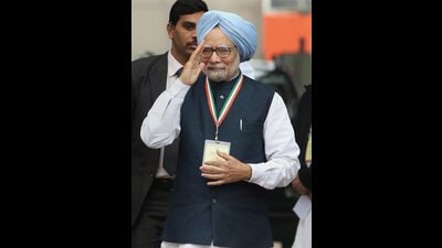 **EDS: FILE PHOTO** New Delhi: In this Jan. 17, 2014 file photo, then Prime Minister Manmohan Singh, in New Delhi. Singh passed away on Thursday, Dec. 26, 2024, at the age of 92. (PTI Photo/Manvender Vashist Lav) (PTI) **EDS: FILE PHOTO** New Delhi: In this Jan. 17, 2014 file photo, then Prime Minister Manmohan Singh, in New Delhi. Singh passed away on Thursday, Dec. 26, 2024, at the age of 92. (PTI Photo/Manvender Vashist Lav) (PTI)