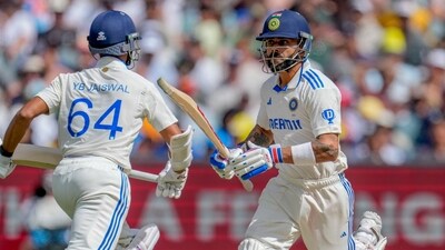 Yashasvi Jaiswal and Virat Kohli were involved in a horrendous mix-up. AP/PTI(AP12_27_2024_000067A) (AP)