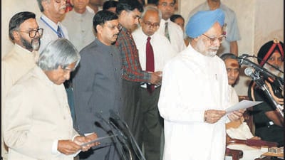 Manmohan Singh takes the oath as Prime Minister in 2004. (HT ARCHIVE) Manmohan Singh takes the oath as Prime Minister in 2004. (HT ARCHIVE)