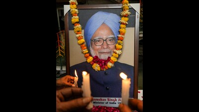 The Punjab and Haryana governments on Friday declared a seven-day state mourning till January 1 as a mark of respect to former Prime Minister Manmohan Singh. (PTI) The Punjab and Haryana governments on Friday declared a seven-day state mourning till January 1 as a mark of respect to former Prime Minister Manmohan Singh. (PTI)