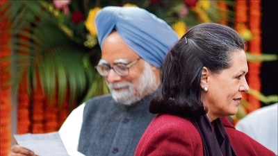 Sonia Gandhi and former PM Manmohan Singh (HT_PRINT) Sonia Gandhi and former PM Manmohan Singh (HT_PRINT)