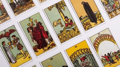 Read your daily tarot prediction for December 27, 2024. (Unsplash)