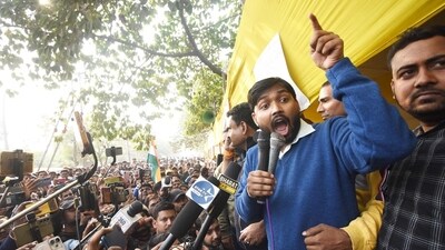 Educator and YouTuber Khan Sir took a dig at the Bihar Public Service Commission (BPSC) stating that the panel has collapsed just like the GDP of India and bridges in Bihar. (Santosh Kumar) Educator and YouTuber Khan Sir took a dig at the Bihar Public Service Commission (BPSC) stating that the panel has collapsed just like the GDP of India and bridges in Bihar. (Santosh Kumar)