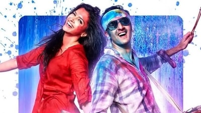 Ranbir Kapoor and Deepika Padukone's Yeh Jawaani Hai Deewani to re-release in theatres. Ranbir Kapoor and Deepika Padukone's Yeh Jawaani Hai Deewani to re-release in theatres.