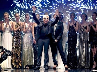Italian designer Roberto Cavalli at the end of his fashion show during the Fashion Week in Tel Aviv in 2012. (Reuters) Italian designer Roberto Cavalli at the end of his fashion show during the Fashion Week in Tel Aviv in 2012. (Reuters)