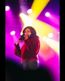Monali Thakur Monali Thakur