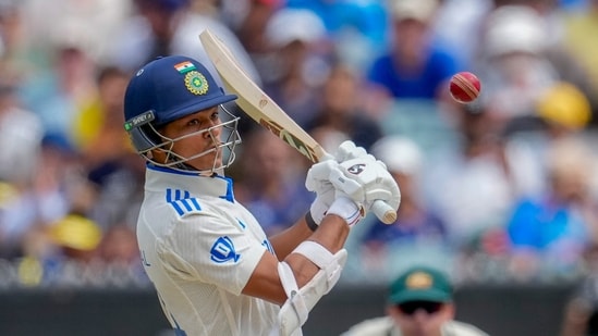 India vs Australia LIVE: Jaiswal, Kohli's late dismissals hurt IND; end at 164/5 India vs Australia LIVE: Jaiswal, Kohli's late dismissals hurt IND; end at 164/5