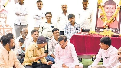 Sarpanch killing: Congress leaders, Jarange-Patil visit Beed; Pawar to participate in all-party silent march Sarpanch killing: Congress leaders, Jarange-Patil visit Beed; Pawar to participate in all-party silent march