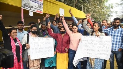 BPSC aspirants demonstrating during a protest at Gardanibagh in Patna. (Santosh Kumar)