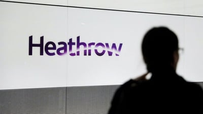 A member of the public waits in the arrivals hall at Terminal 5 of Heathrow Airport in London, Britain, December 5, 2023. (Alishia Abodunde/Reuters)