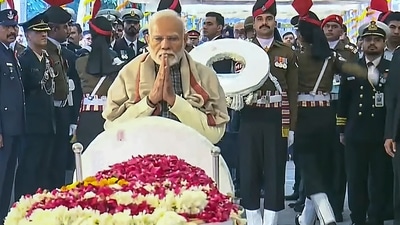 Prime Minister Narendra Modi pays his last respects to former prime minister Manmohan Singh during the latter's state funeral, at the Nigambodh Ghat, in New Delhi (PTI) Prime Minister Narendra Modi pays his last respects to former prime minister Manmohan Singh during the latter's state funeral, at the Nigambodh Ghat, in New Delhi (PTI)