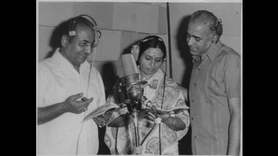 Mohammed Rafi with others, Music Director Jagmohan (HT Photo) Mohammed Rafi with others, Music Director Jagmohan (HT Photo)