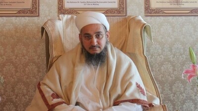 A division bench of the Bombay high court recently restrained Dawoodi Bohra leader Taher Fakhruddin from presenting his father or himself as the 53rd and 54th Syedna respectively. (Photo by Bhushan Koyande/HT) A division bench of the Bombay high court recently restrained Dawoodi Bohra leader Taher Fakhruddin from presenting his father or himself as the 53rd and 54th Syedna respectively. (Photo by Bhushan Koyande/HT)