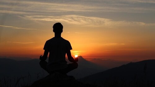 Study shows mindfulness meditation enhances brain connectivity to combat gaming addiction. (Unsplash)