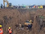 Rescue operation underway after a 10-year-old boy fell into a 140-feet borewell, in Guna district, Madhya Pradesh, Sunday, Dec. 29, 2024. Rescue operation underway after a 10-year-old boy fell into a 140-feet borewell, in Guna district, Madhya Pradesh, Sunday, Dec. 29, 2024.