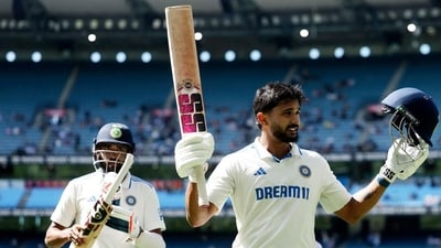 India posted 369, in response to Australia’s first innings total of 474, trailing by 105 runs. (HT_PRINT) India posted 369, in response to Australia’s first innings total of 474, trailing by 105 runs. (HT_PRINT)
