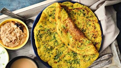 Sprout cheela recipe: Blend sprouted moong or lentils with spices and enjoy with chutney or hung curd. (Representative picture: Pinterest) Sprout cheela recipe: Blend sprouted moong or lentils with spices and enjoy with chutney or hung curd. (Representative picture: Pinterest)