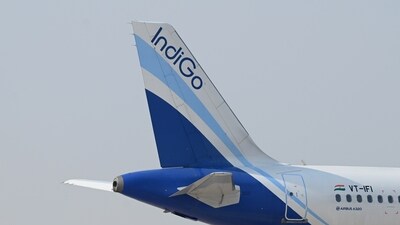 Passengers claimed no food or even water was served, and no airline representative was willing to listen to their grievances during the waiting hours. Passengers claimed no food or even water was served, and no airline representative was willing to listen to their grievances during the waiting hours.