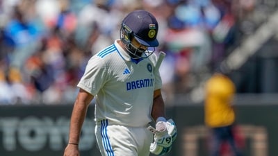India captain Rohit Sharma once again got out on a low score. His 40-ball stay at the crease was ended by Australia captain Pat Cummins. (AP/PTI)(AP12_30_2024_000005B) (AP) India captain Rohit Sharma once again got out on a low score. His 40-ball stay at the crease was ended by Australia captain Pat Cummins. (AP/PTI)(AP12_30_2024_000005B) (AP)