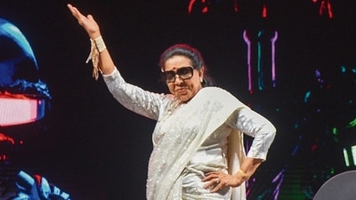 Asha Bhosle continues to do concerts at the age of 91. Asha Bhosle continues to do concerts at the age of 91.