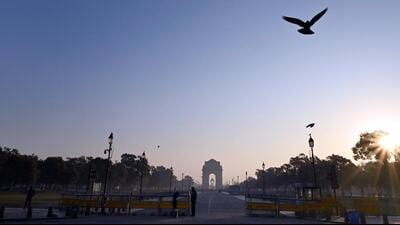 Blue sky over the Kartavya Path on a cold morning in New Delhi on December 11. (HT Photo/Arvind Yadav) Blue sky over the Kartavya Path on a cold morning in New Delhi on December 11. (HT Photo/Arvind Yadav)