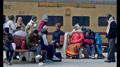 Hundreds of passengers were left stranded at the Ludhiana Junction station here on Monday as rail traffic came to a grinding halt due to Punjab Bandh called by farmers’ unions. (Gurpreet Singh/HT) Hundreds of passengers were left stranded at the Ludhiana Junction station here on Monday as rail traffic came to a grinding halt due to Punjab Bandh called by farmers’ unions. (Gurpreet Singh/HT)