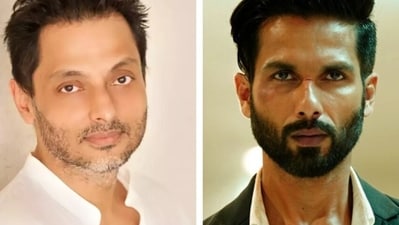 Sujoy Ghosh to reportedly direct Shahid Kapoor in a thriller. Sujoy Ghosh to reportedly direct Shahid Kapoor in a thriller.
