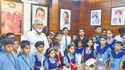 Mumbai, India – Dec 30, 2024: School Education Minister Dada Bhuse took charge at Mantralaya in the presence of School children on this occasion, in Mumbai, India, on Monday, Dec 30, 2024. (Photo by Bhushan Koyande/HT Photo) Mumbai, India – Dec 30, 2024: School Education Minister Dada Bhuse took charge at Mantralaya in the presence of School children on this occasion, in Mumbai, India, on Monday, Dec 30, 2024. (Photo by Bhushan Koyande/HT Photo)