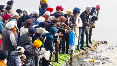 Former prime minister Manmohan Singh's ashes being immersed at the Asth Ghat, Majnu Ka Tilla in New Delhi. (PTI)