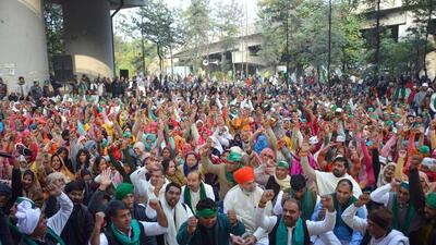 The Bharatiya Kisan Union (BKU), Bharatiya Kisan Manch and other farmers’ groups staged a protest on Monday under Yamuna Expressway loop at Noida-Greater Noida border for their rights. (Sunil Ghosh/HT Photo) The Bharatiya Kisan Union (BKU), Bharatiya Kisan Manch and other farmers’ groups staged a protest on Monday under Yamuna Expressway loop at Noida-Greater Noida border for their rights. (Sunil Ghosh/HT Photo)