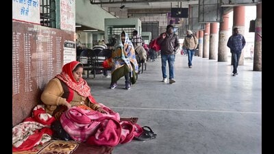 The usually bustling Ludhiana bus stand appeared deserted on Monday as over 1,700 buses, both state-owned and private, ceased operations in solidarity with the farmers’ Punjab Bandh call, leaving hundreds of commuters stranded in the biting cold. (Gurpreet Singh/HT) The usually bustling Ludhiana bus stand appeared deserted on Monday as over 1,700 buses, both state-owned and private, ceased operations in solidarity with the farmers’ Punjab Bandh call, leaving hundreds of commuters stranded in the biting cold. (Gurpreet Singh/HT)