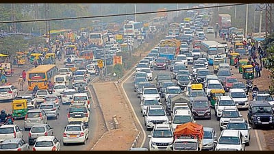Vehicles caught in a traffic jam on the Panchkula-Yamunanagar highway during Punjab Bandh on Monday. (SANT ARORA/HT) Vehicles caught in a traffic jam on the Panchkula-Yamunanagar highway during Punjab Bandh on Monday. (SANT ARORA/HT)